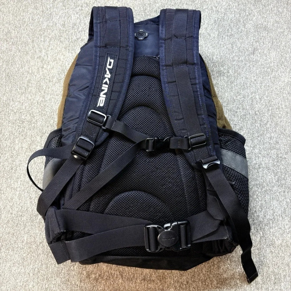 Dakine Element Backpack Brown Black Pockets Campus School Laptops Travel MTB